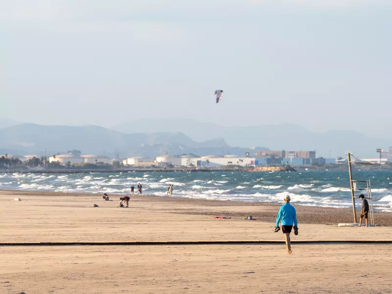 Playa de la Patacona, and the Cabanyal boardwalk on the Playa de las Arenas are perfect places for people-watching.