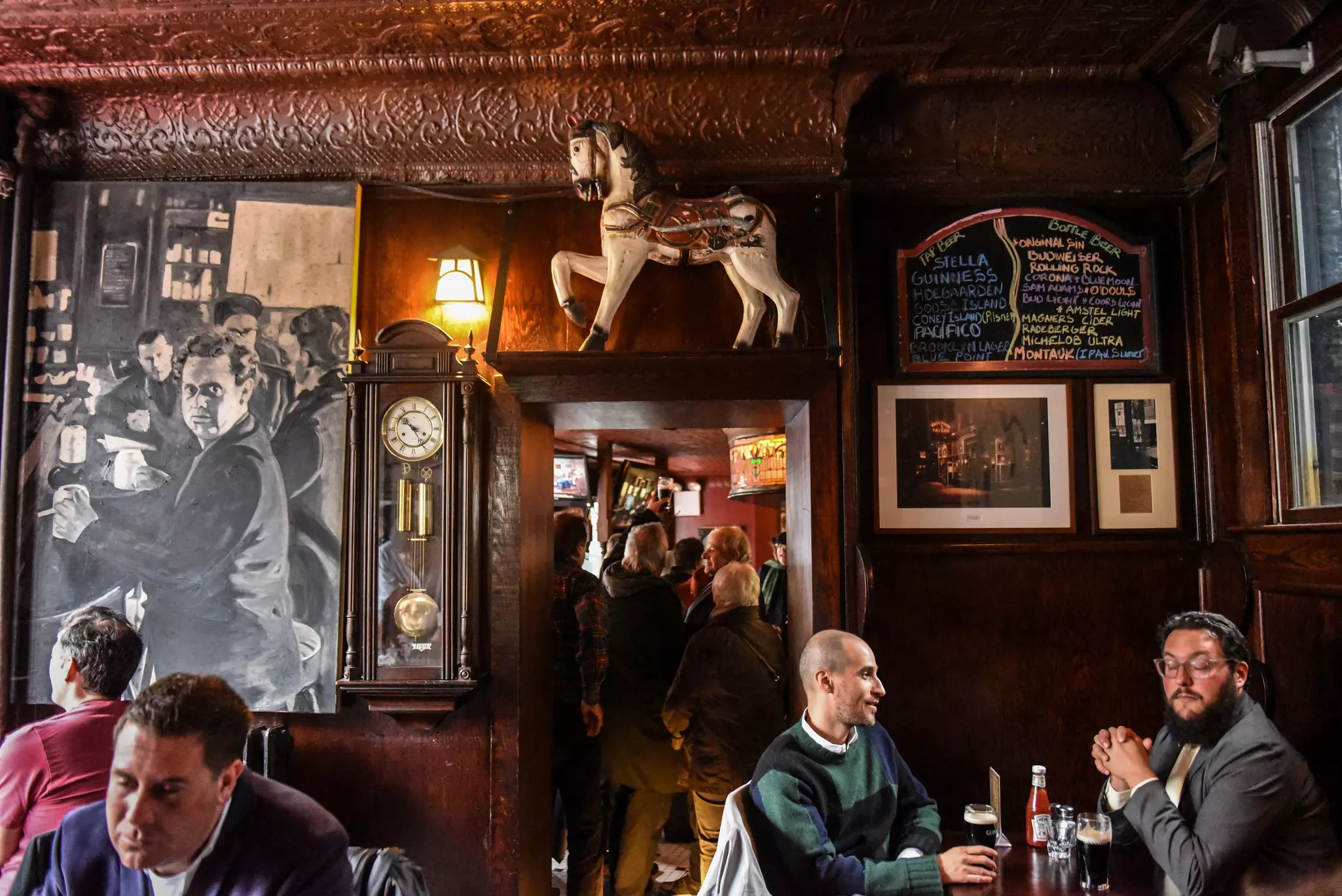 Literary spirits loom large at New York City’s White Horse Tavern © Stephanie Keith / Getty Images