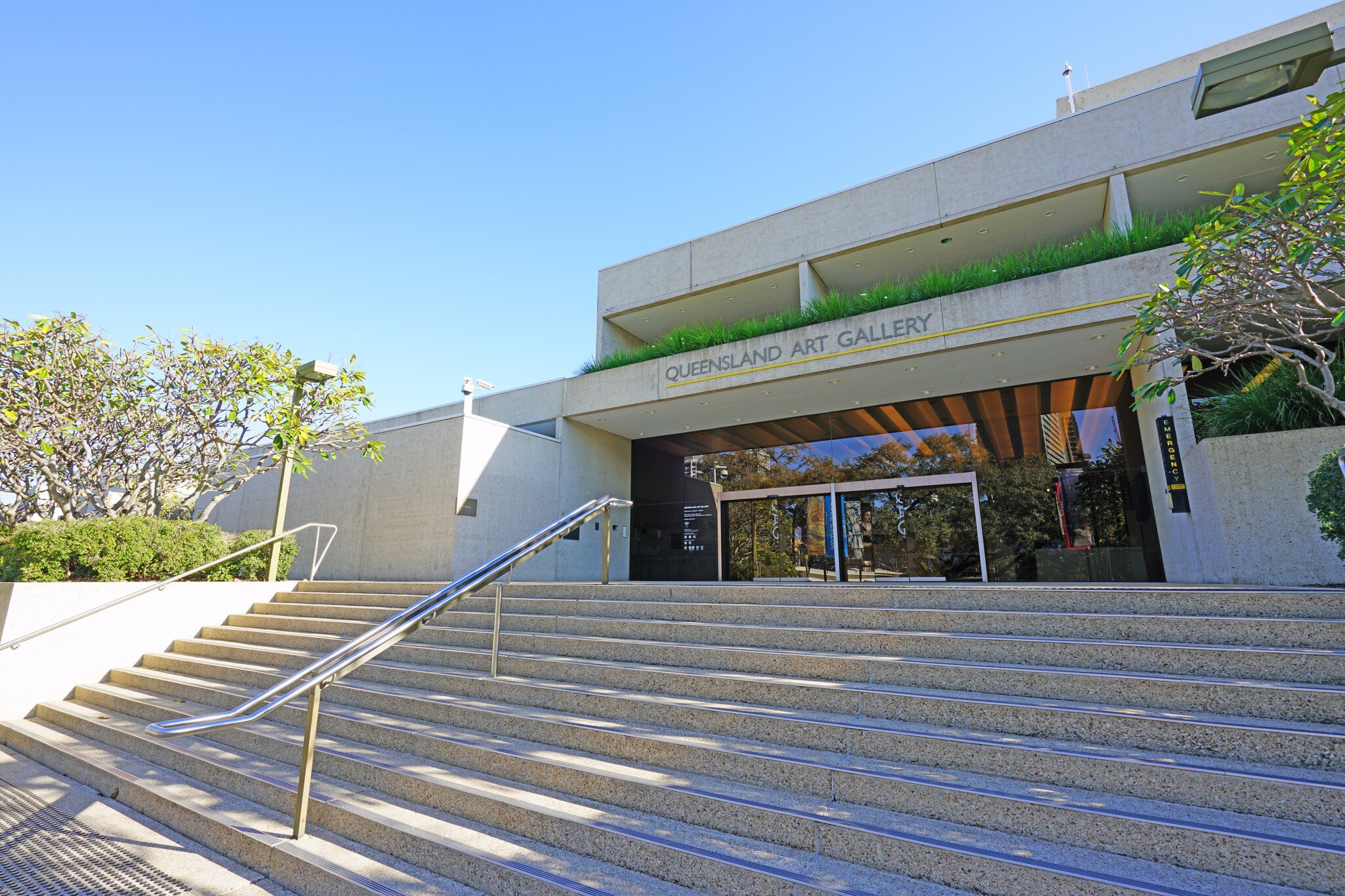 Exterior view of the Queensland Art Gallery and Gallery of Modern Art (QAGOMA), an art museum located in the City of Brisbane, Queensland, Australia.