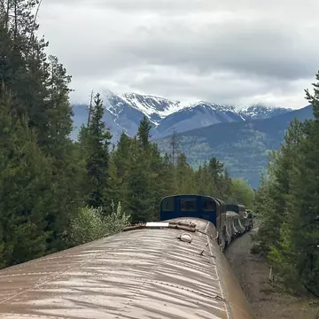Ride the Rocky Mountaineer through the Canadian Rockies © Melissa Yeager / Lonely Planet