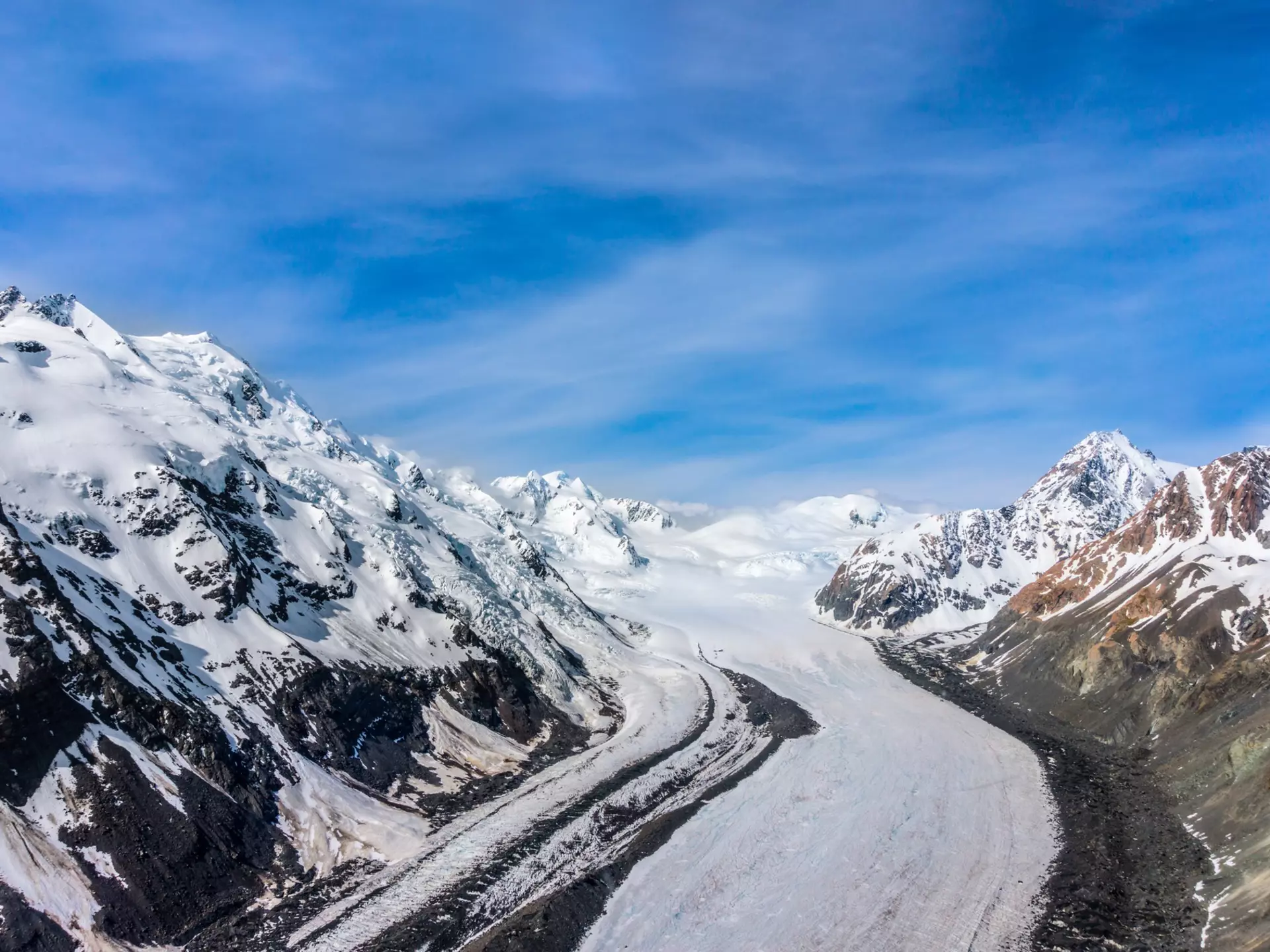 Tasman Glacier. Summit Art Creations/Shutterstock