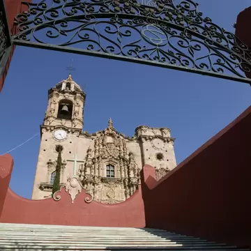 MEXICO-Guanajuato State-Guanajuato: Templo de San Cayetano de la Valenciana Church- (b.1788) Church by the famous Valenciana Silver Mine- Exterior