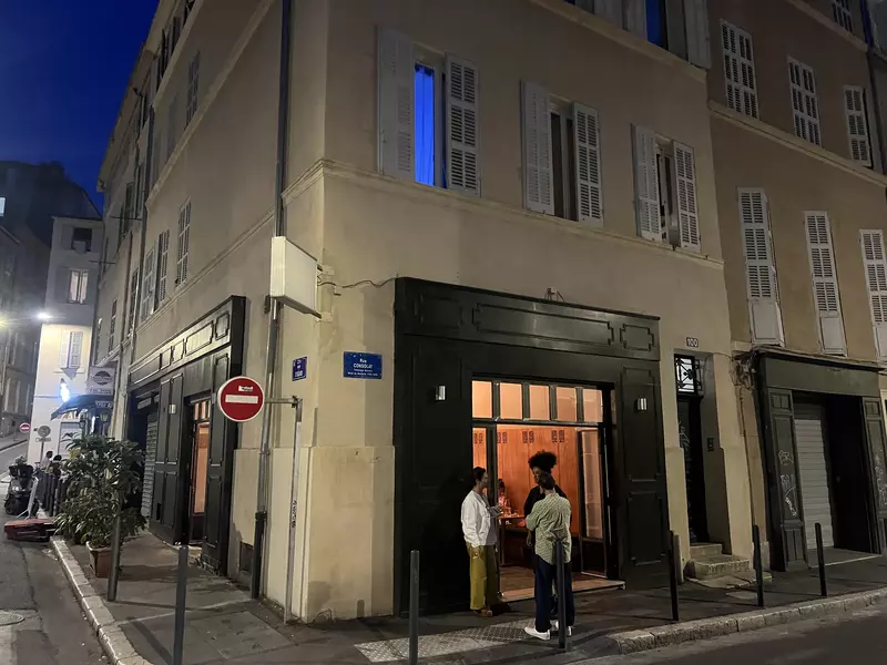 Le Consolat restaurant exterior