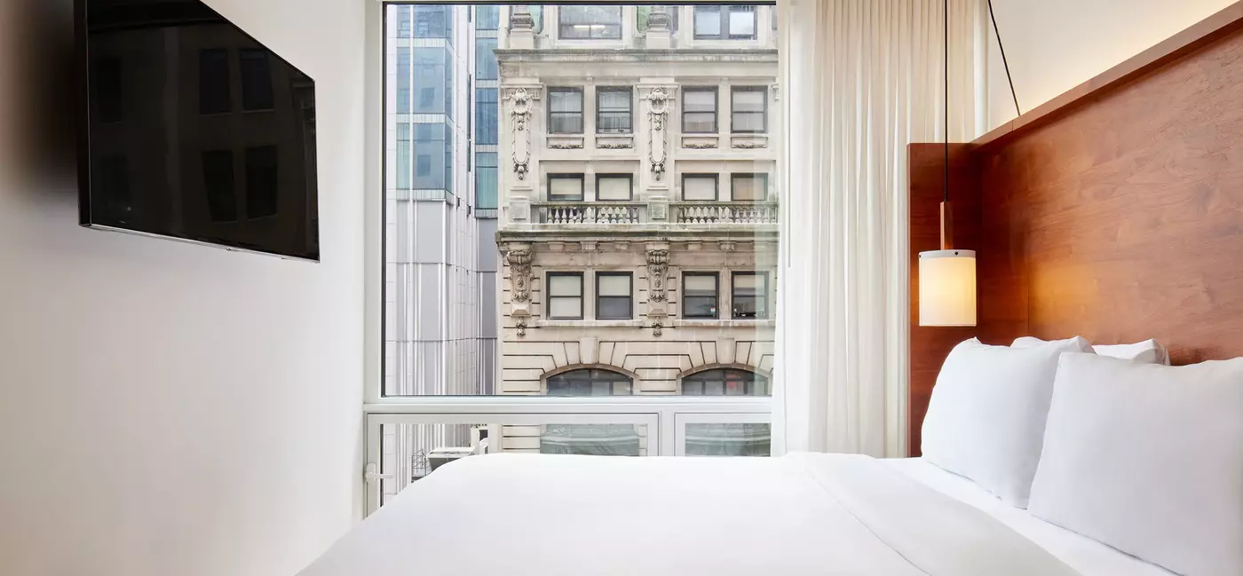 Arlo NoMad courtesy images
Rooms and rooftop bar
To be used in "The best budget-friendly hotels in NYC"