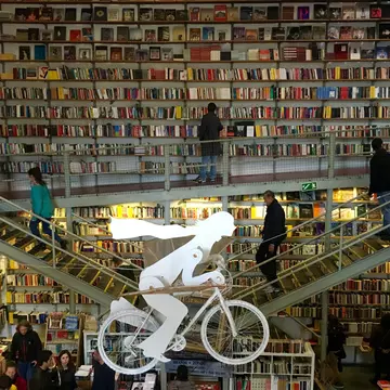 Ler Devagar Bookstore in Lisbon. Alex Butler/Lonely Planet