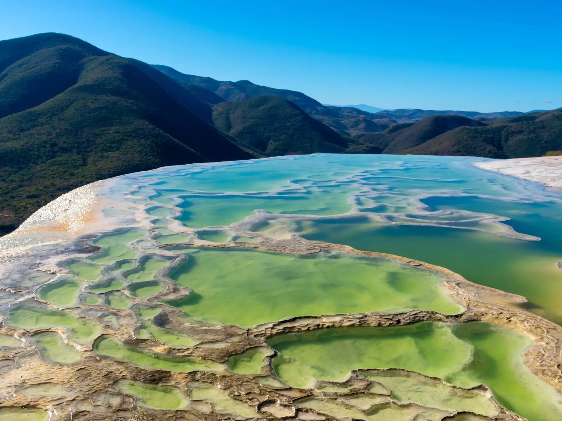 Hierva el Agua is a thermal spring in the central valleys of Oaxaca, Mexico. Belikova Oksana/Shutterstock