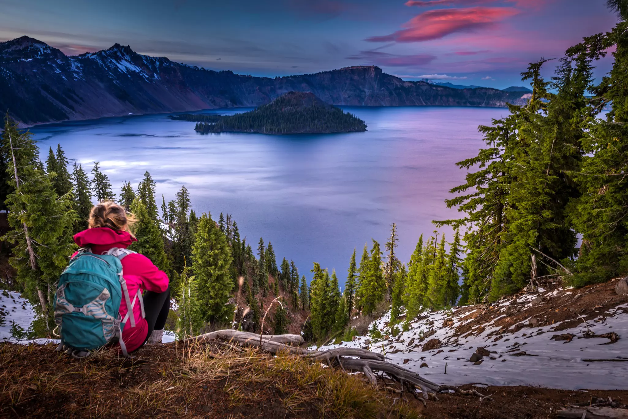 Follow the Garfield Peak trail for panoramic views over Crater Lake © Kris Wiktor / Shutterstock