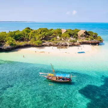 Exploring the beaches and islands on Tanzania’s coast offers a fascinating taste of the Swahili world © Shutterstock