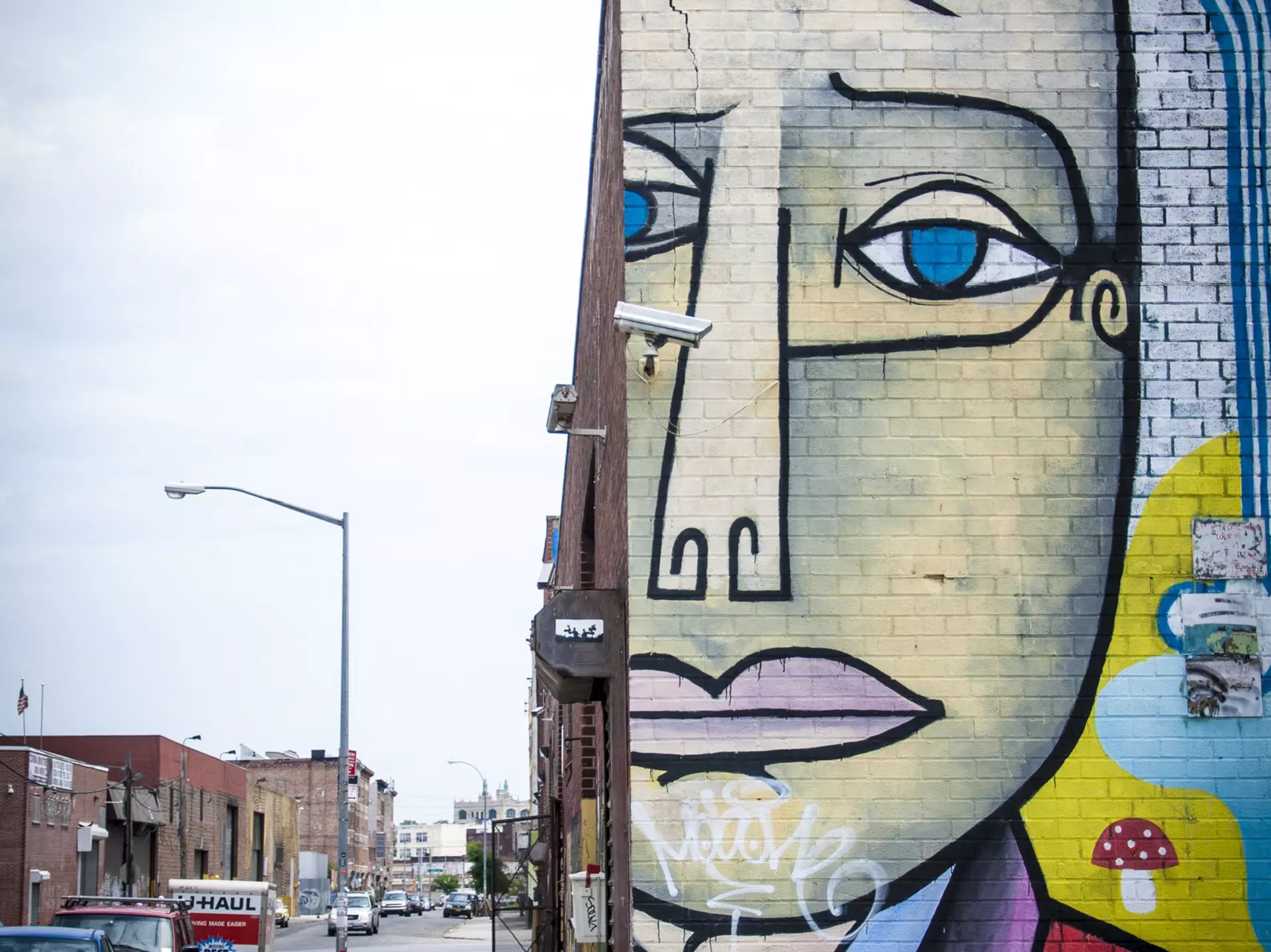 Hipsters and Hasidic Jews alike call Williamsburg home © Sivan Askayo/Lonely Planet