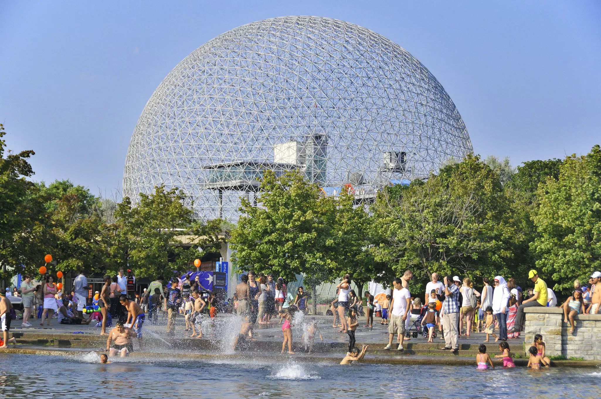 Montréal has many kid-friendly attractions, including the Biosphère © meunierd / Shutterstock