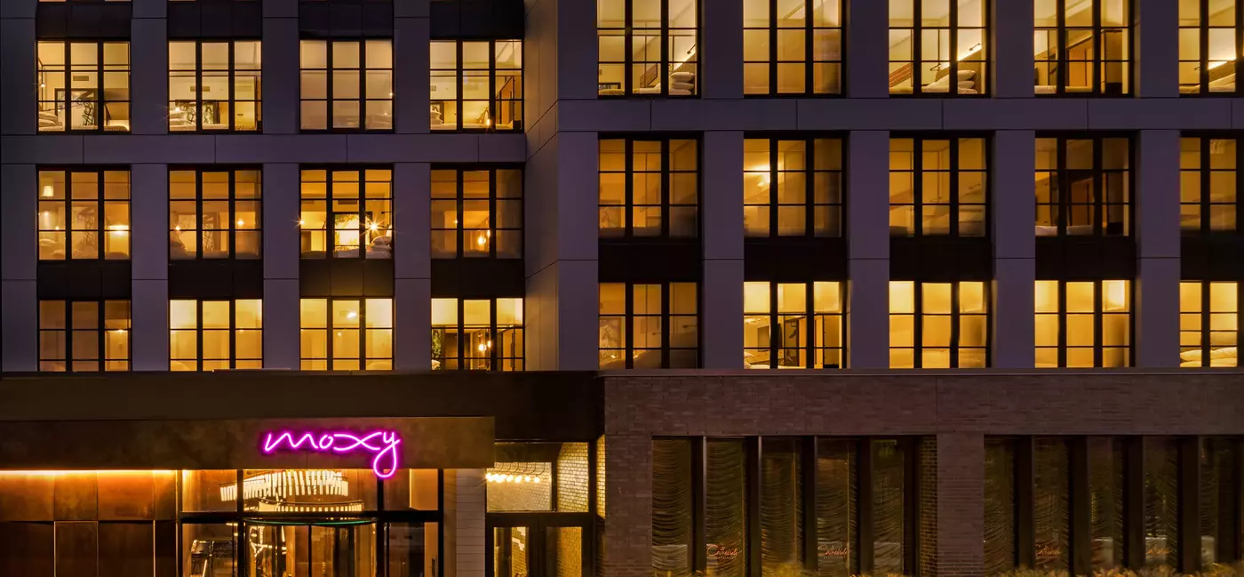 Moxy East Village courtesy images
Bar, cafe and facade
To be used in "The best budget-friendly hotels in NYC"
