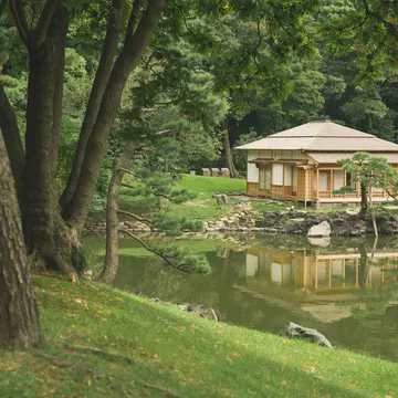 Traditional teahouse in Hama-rikyū Gardens, Tokyo