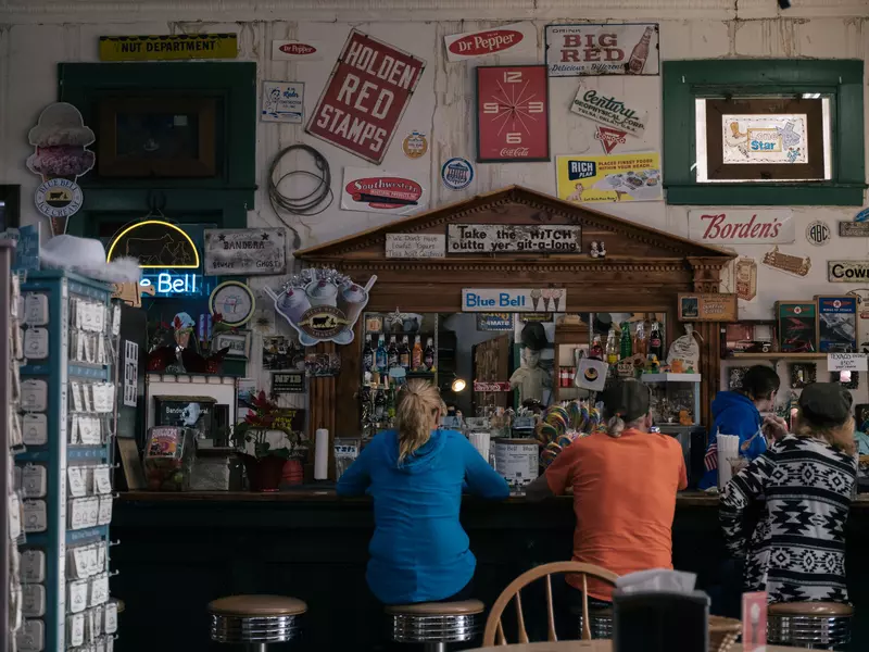 Banderas General Store
