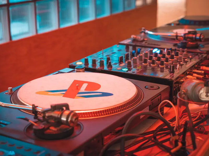 Turntables at Le Système