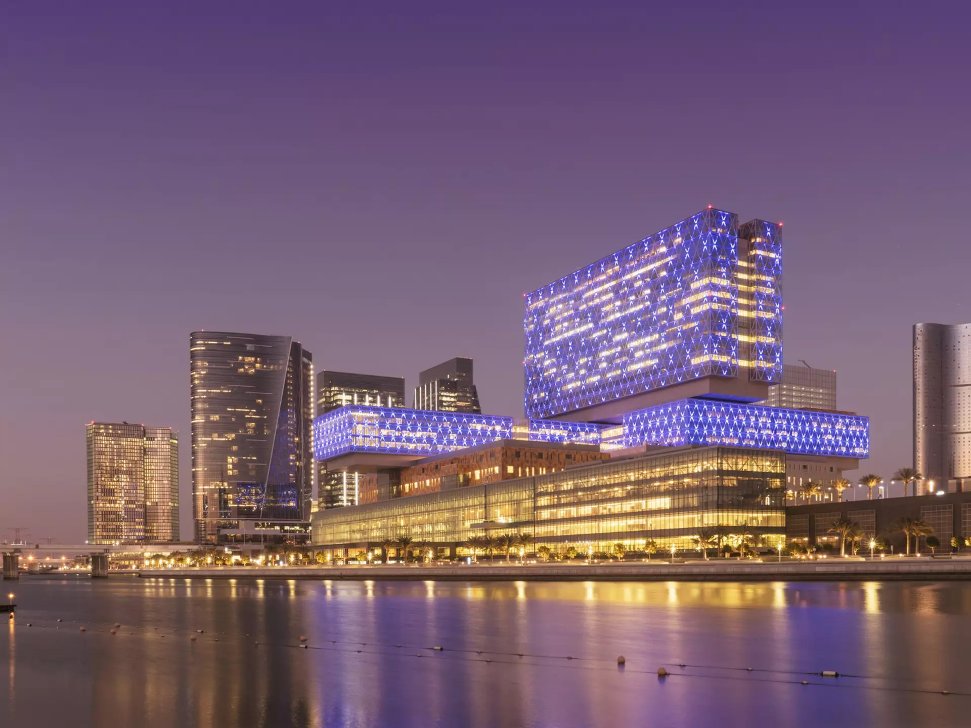 Cityscape on Al Maryah Island © Buena Vista Images / Getty Images