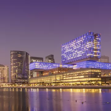 Cityscape on Al Maryah Island © Buena Vista Images / Getty Images