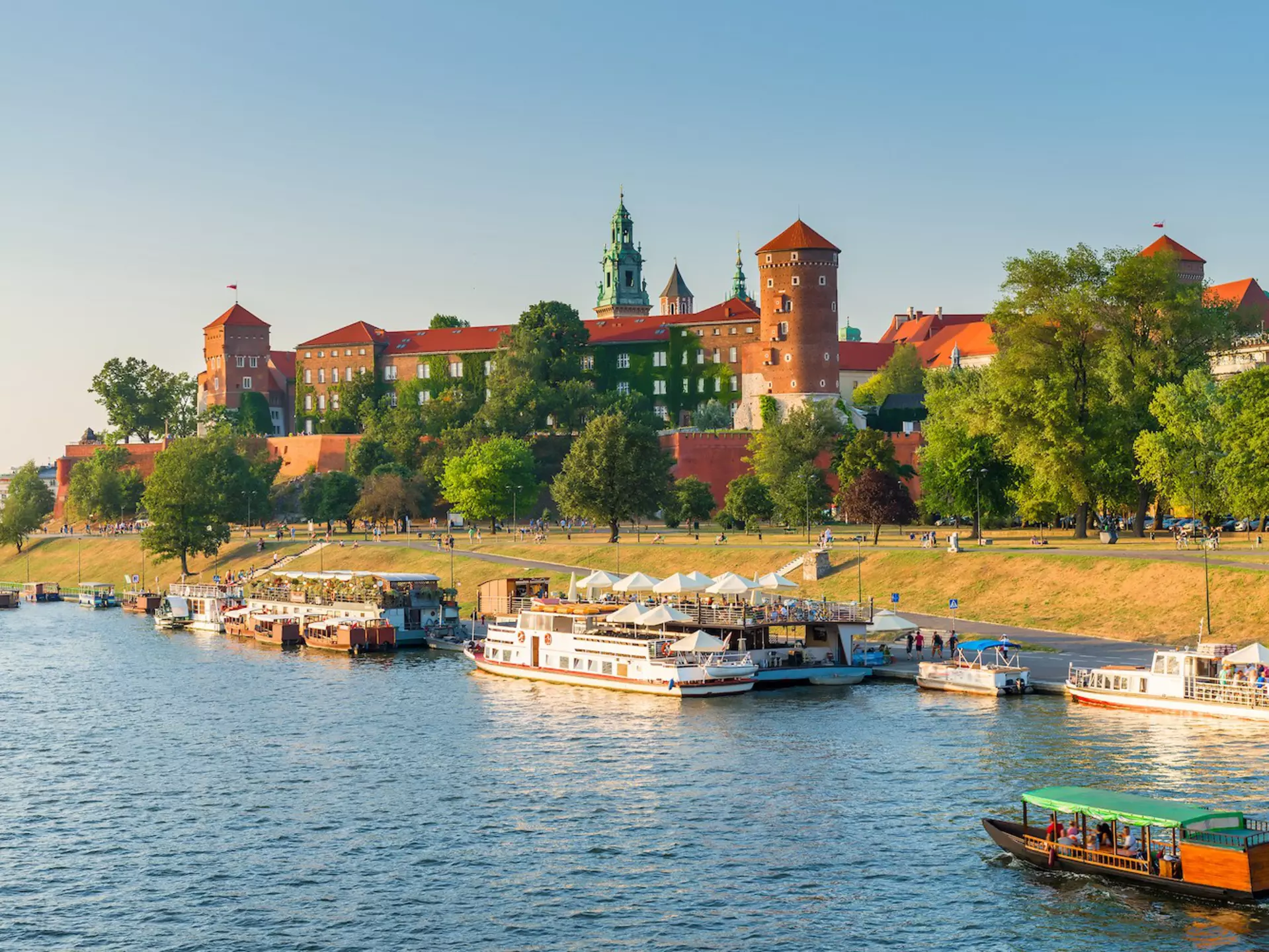 Wawel Castle on the Wisla. kosmos111/Shutterstock
