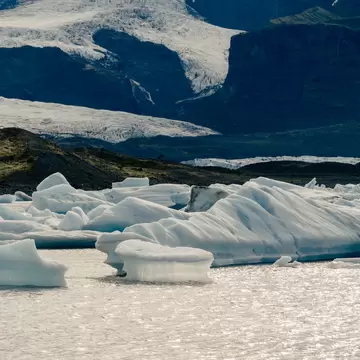Fjallsárlón
ICELAND RING ROAD ITINERARY 2025
Fjallsárlón Lake and Lagoon