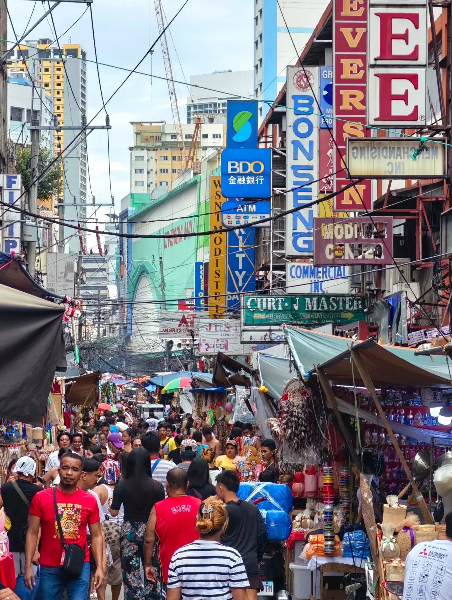 Tecno Partnerships V1
Street scene in Divisoria, Tondo, Manila. 
Jilson Tiu for Lonely Planet