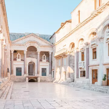 Empty courtyard in Diocletian's Palace ©Niyazz/Shutterstock
