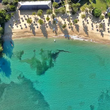 Jamaica Inn is an historic beach hotel that provides opportunities to engage with local communities and causes. Jamaica Inn