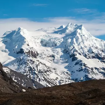 Hvannadalshnjúkur, the highest point in whole Iceland, is a peak on the rim of the summit crater of the Öræfajökull volcano and glacier, Vatnajökull National Park, License Type: media, Download Time: 2025-10-22T10:55:00.000Z, User: oneseven7891, Editorial: false, purchase_order: 56530 - Guidebooks, job: Global Publishing WIP, client: Iceland 14, other: Dominic Allen