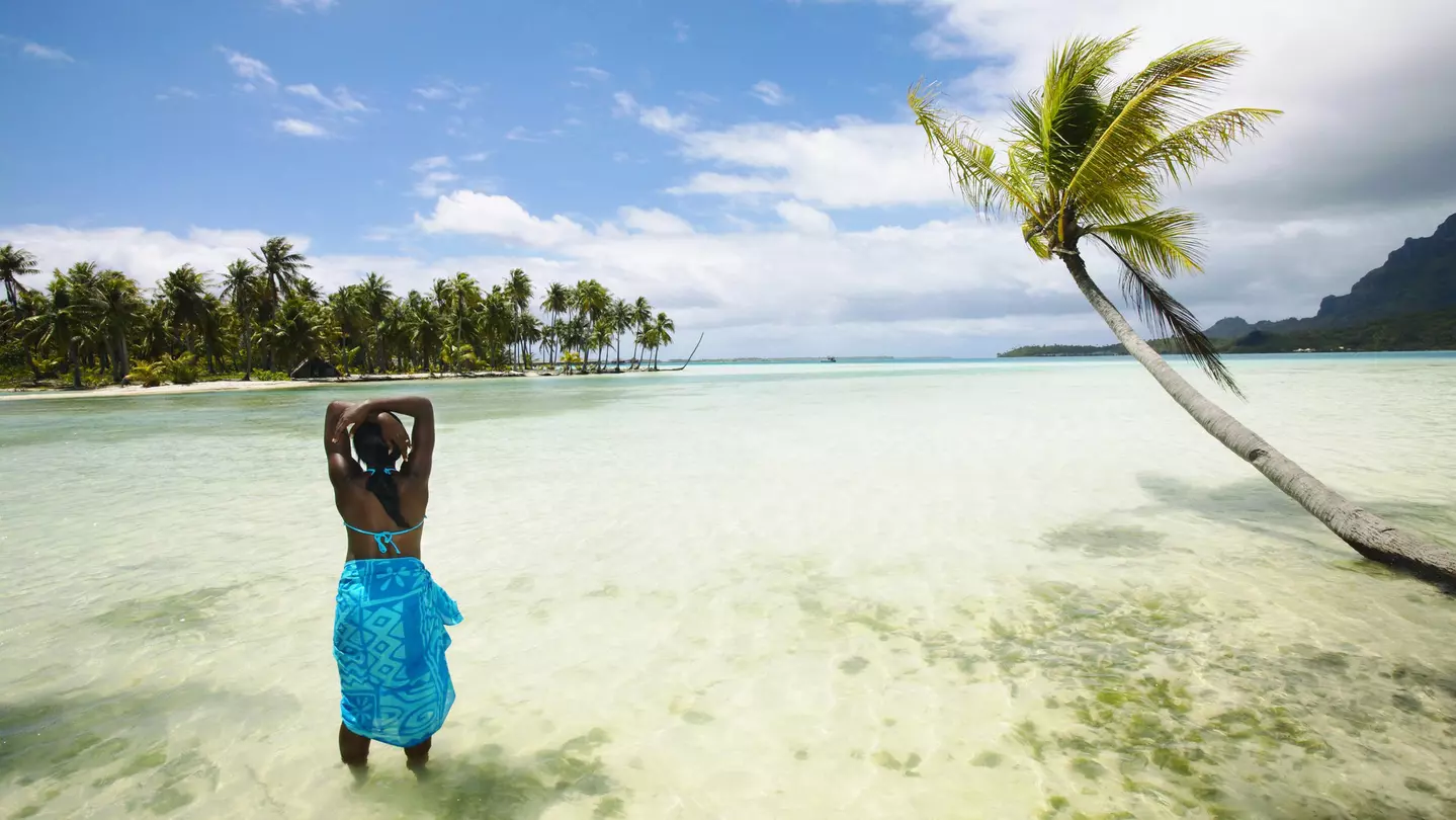 French Polynesia-Bora Bora-Peter Griffith-GettyImages-200528404-002-crop.jpg