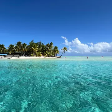 One Foot Island (Tapuaetai) in the Aitutaki Lagoon, the Cook Islands. Jessica Lockhart/Lonely Planet