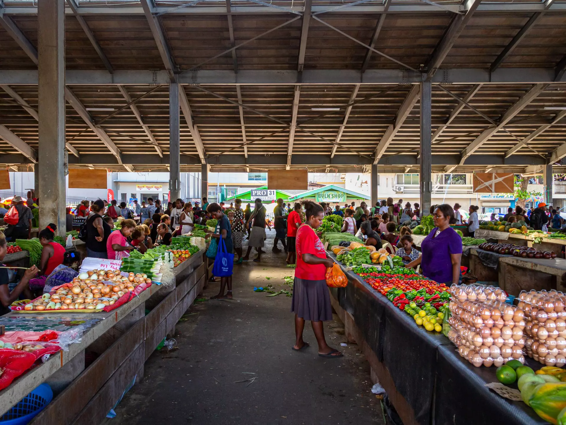 Peruse the La Cruz farmers market for unique foods and art © Bailey Freeman / Lonely Planet