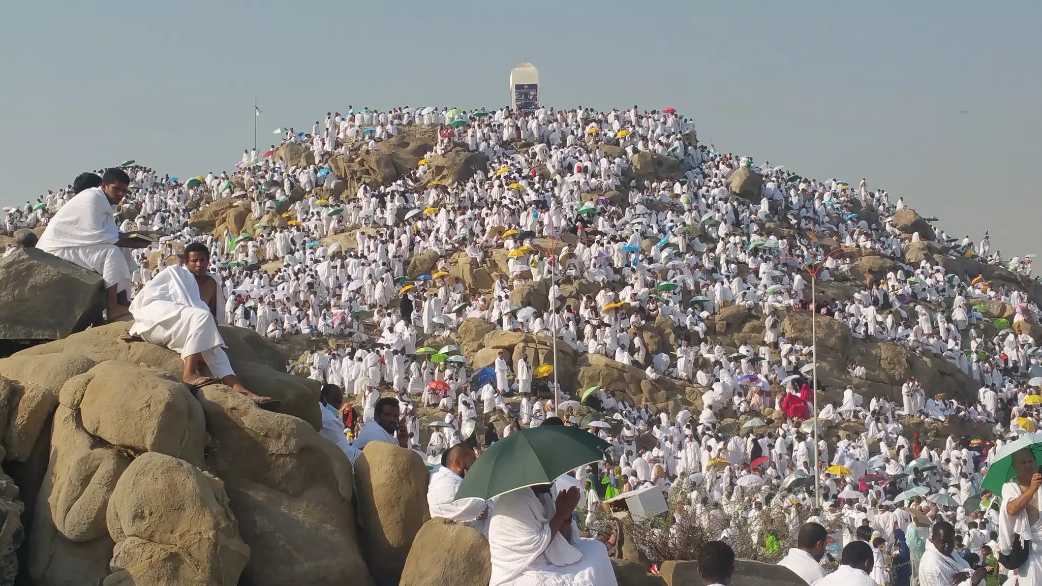 pilgrims_mount_arafat.jpg