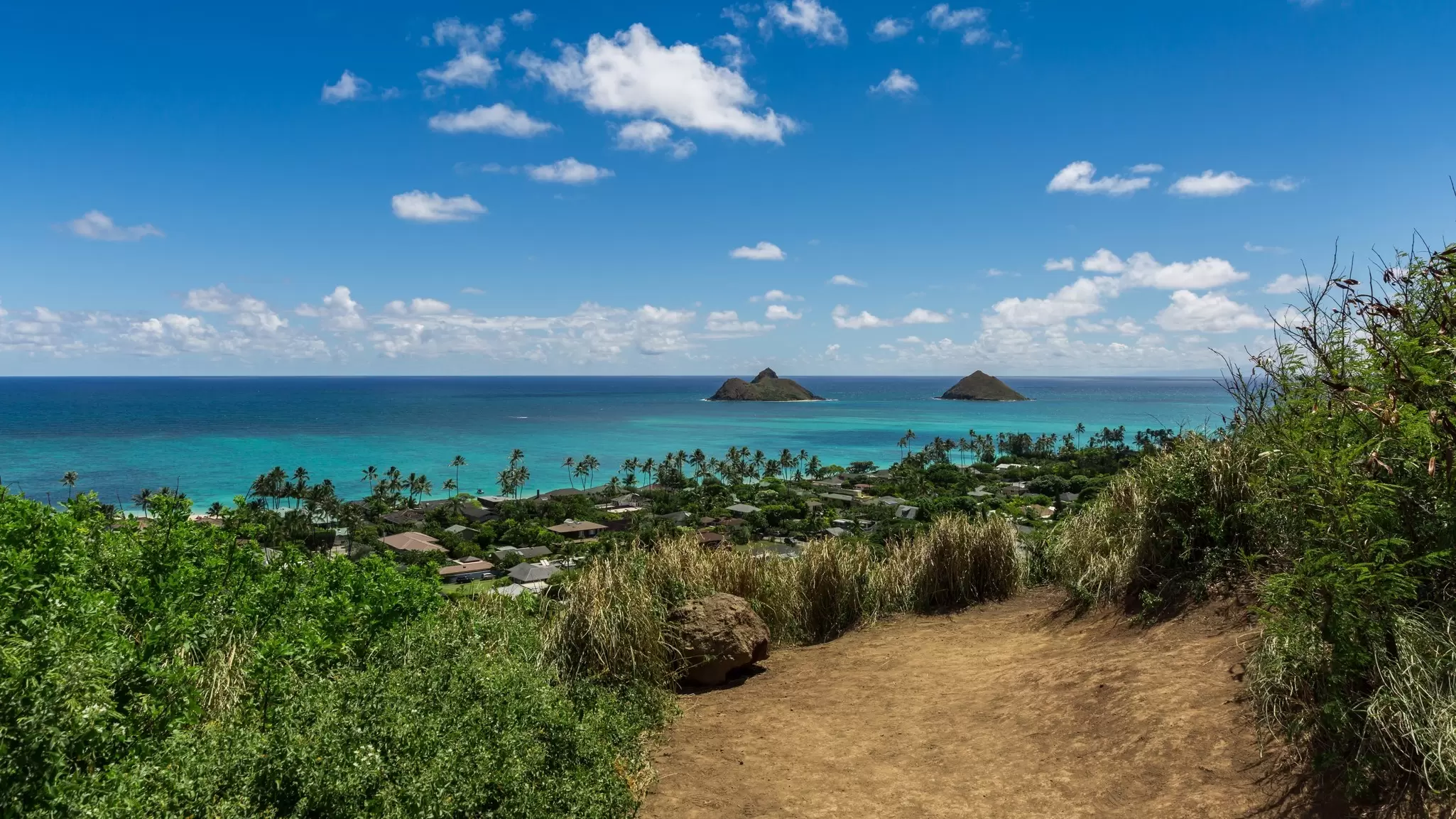 Plan your trip to Hawaii's Oʻahu this first-time guide © Onfokus / Getty Images