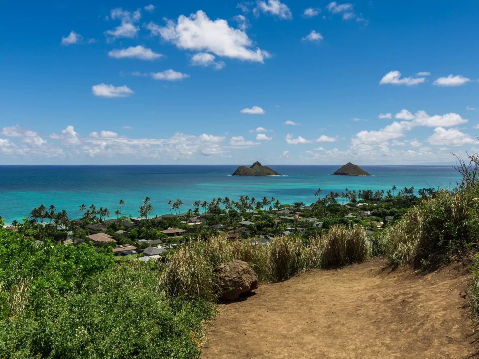 Plan your trip to Hawaii's Oʻahu this first-time guide © Onfokus / Getty Images