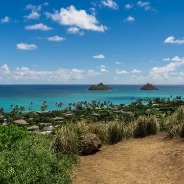 Plan your trip to Hawaii's Oʻahu this first-time guide © Onfokus / Getty Images