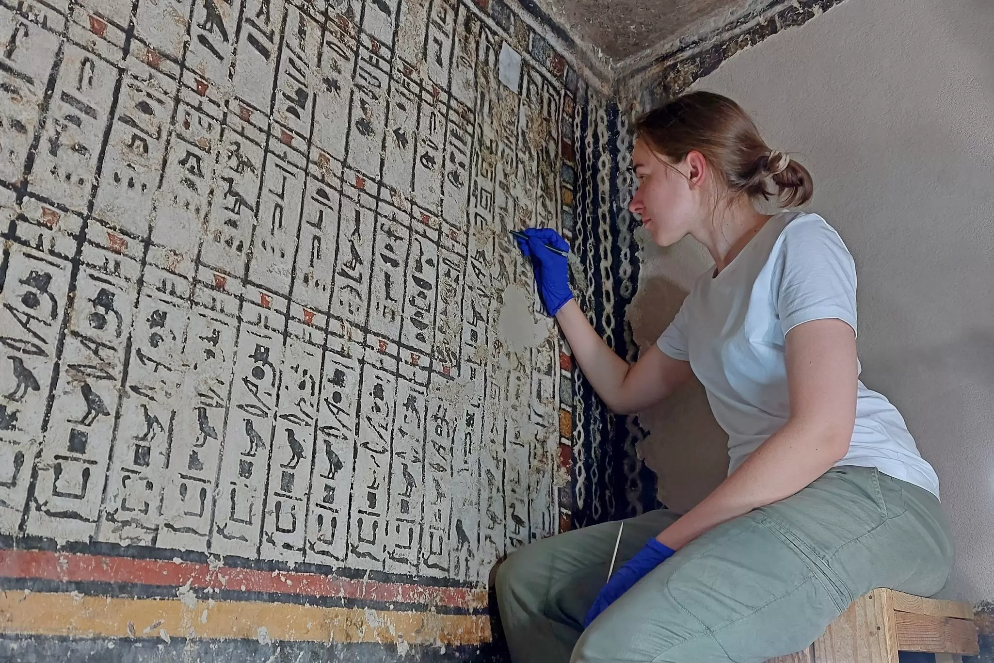 Archaeologists at work in the Tomb of Meru © Anastasiia Stupko-Lubczynska / Polish Centre of Mediterranean Archaeology
