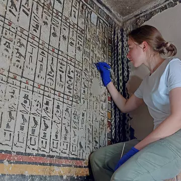 Archaeologists at work in the Tomb of Meru © Anastasiia Stupko-Lubczynska / Polish Centre of Mediterranean Archaeology
