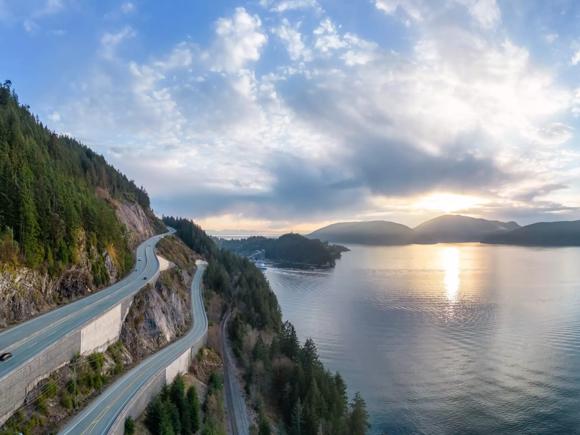 Sea to Sky Highway between Squamish and Vancouver, British Columbia, Canada. EB Adventure Photography/Shutterstock