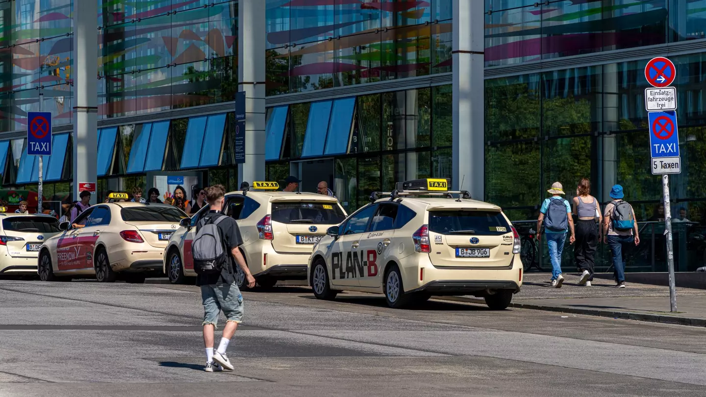 Berlin, 2024, May, 22, Taxi parking spaces in front of Berlin's Ostbahnhof, Germany, License Type: media, Download Time: 2025-11-05T18:09:49.000Z, User: dorota_littlerobindesign, Editorial: true, purchase_order: 56530 - Guidebooks, job: Global Publishing WIP, client: Berlin 13, other: Dorota Michalec