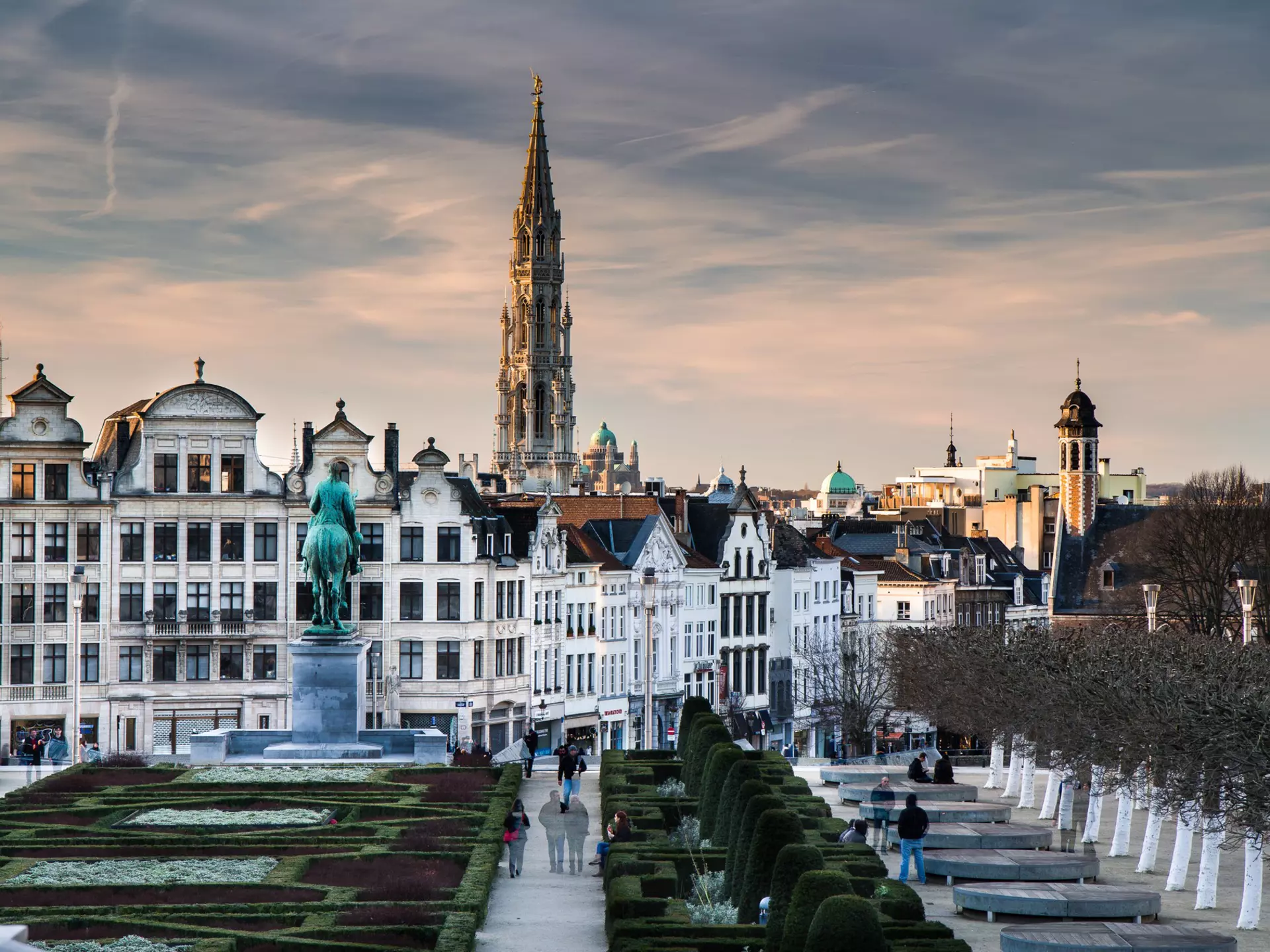 View of Brussels old town, Belgium
brussels, city, grand-place, cityscape, monuments, garden, buildings, architecture, belgium, europe, statue, tower, town hall, gothic, sky
