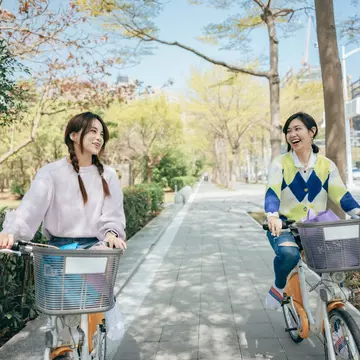 Two asian women renting bicycles to travel in the city
1396026867
CLEARED FOR DIGITAL USE ONLY -
