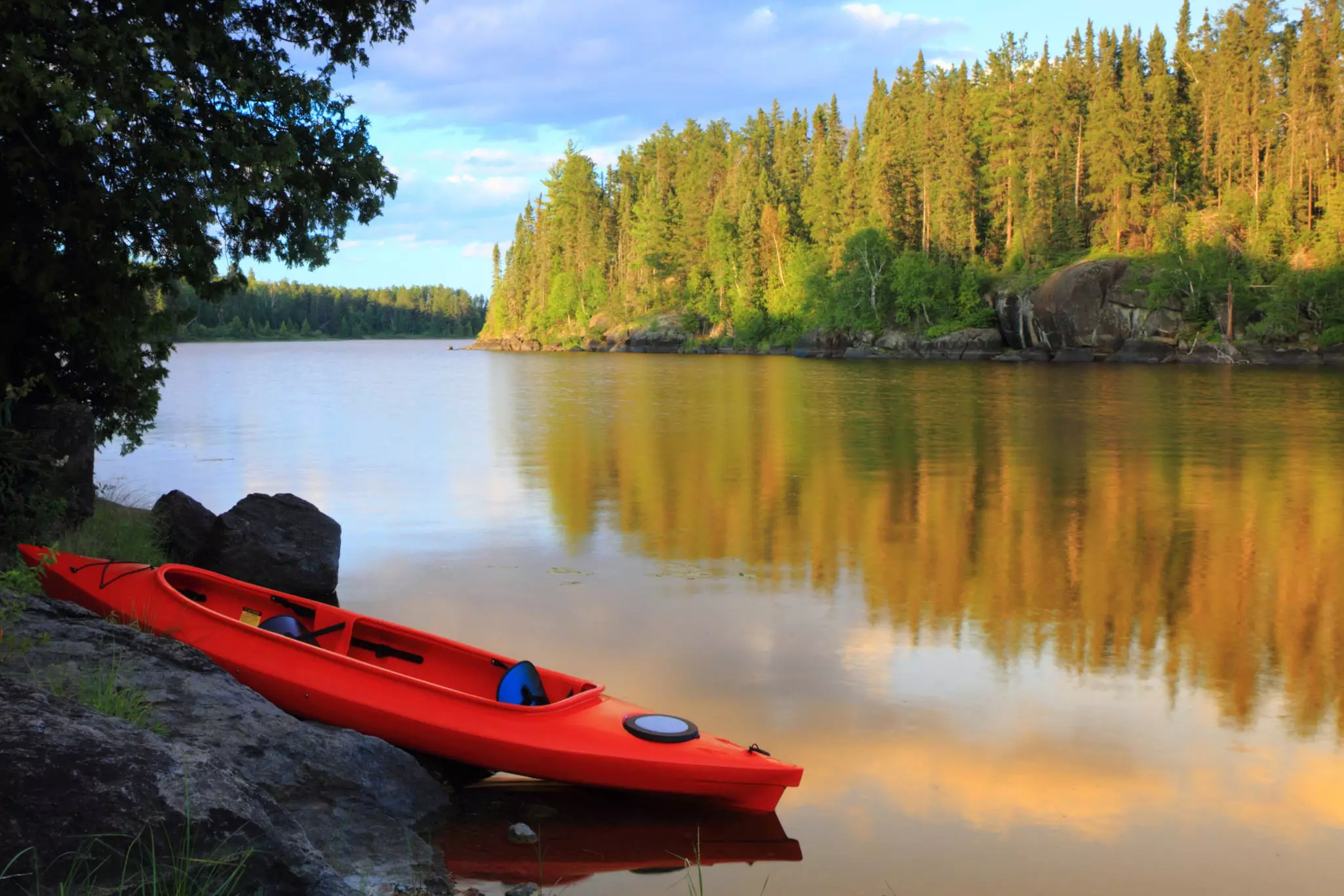 Explore miles of pristine shoreline in Minnesota © GeorgeBurba / Getty Images