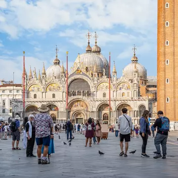Venice with crowds.jpg