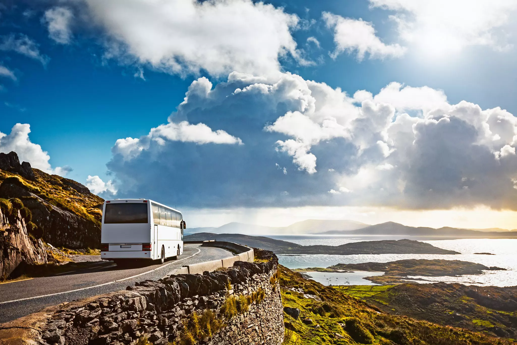 Buses are the most affordable option for getting around in Ireland © ifiStudio / Shutterstock