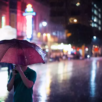 Rain and cold temperatures don't dampen the spirit of Austin © VAILLANCOURT PHOTOGRAPHY / Getty Images