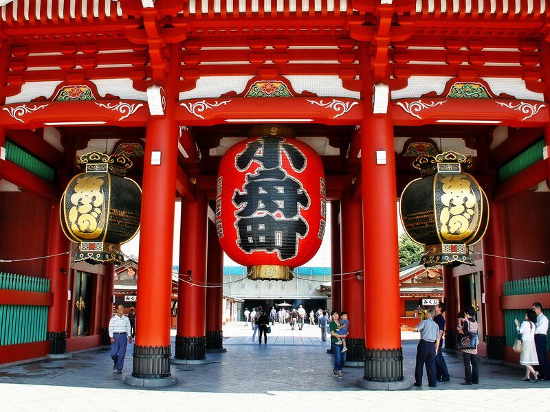 September 14, 2009: Red Chochin and two large lanterns of Hozomon at the Treasure-House Gate in Senso-ji temple.