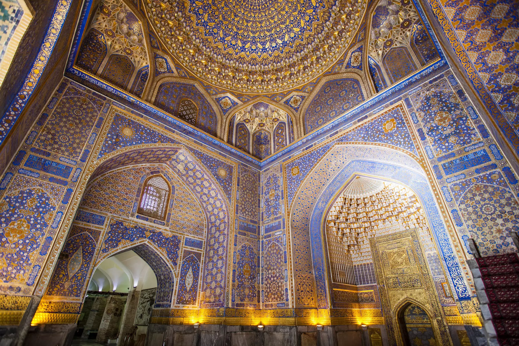 Be bewitched by the intricate mosaics of Registan's medressas © iStock