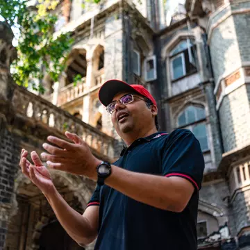 Architect Nikhil Mahashur’s Walkitecture tour shows you Mumbai’s history building by building © Alisha Vasudev/Lonely Planet