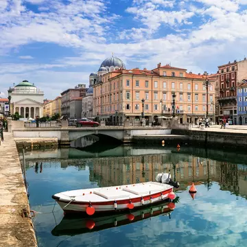 Trieste’s Grand Canal. Freesurf/Adobe Stock