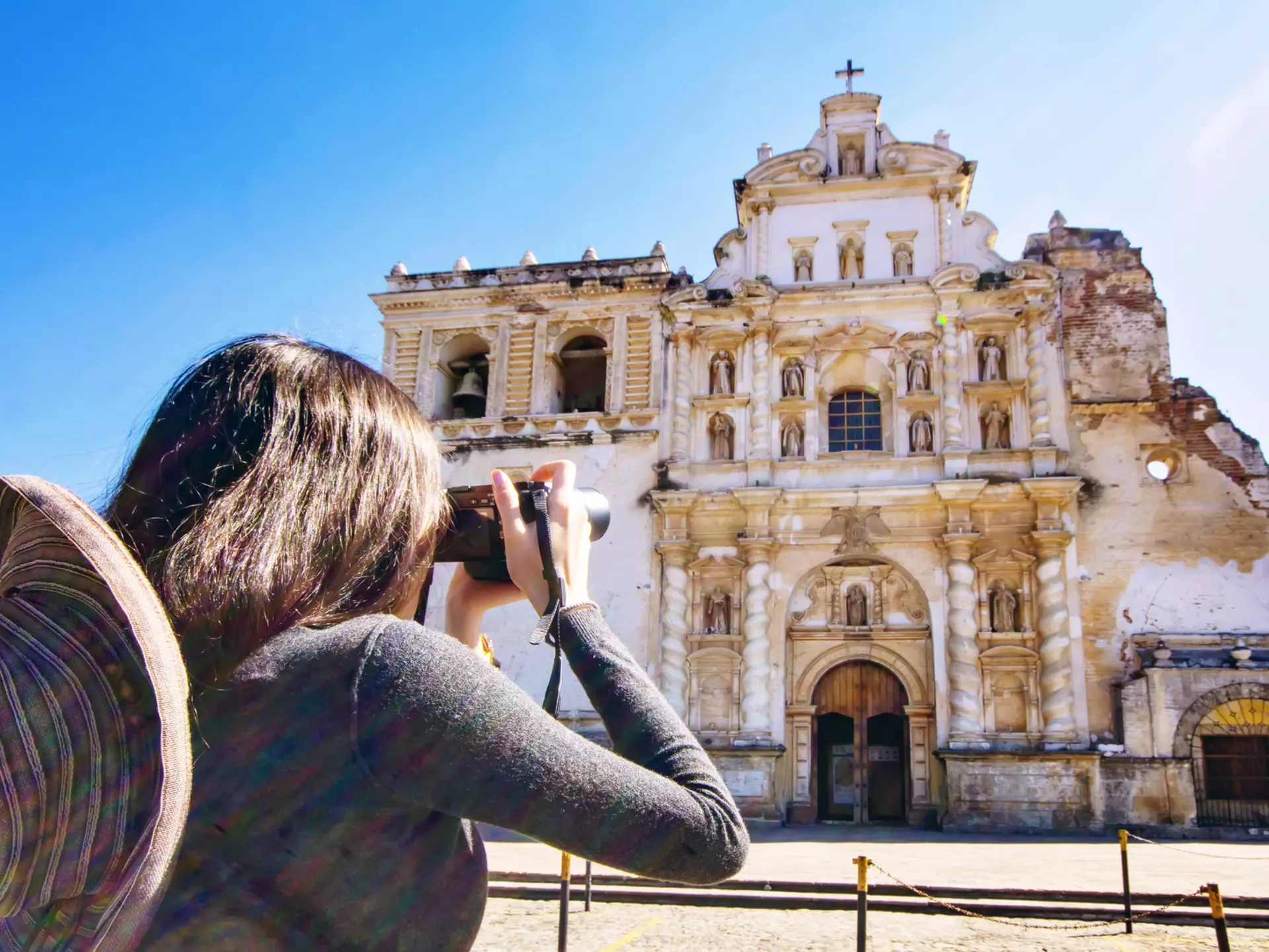 From eating at street food stalls to choosing the best hostels, here's how to travel around Guatemala on a budget © Kryssia Campos / Getty Images