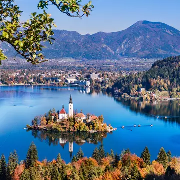 Plan the perfect trip to Slovenia with these tips on booking, packing and activities © Olesya Baron / Shutterstock