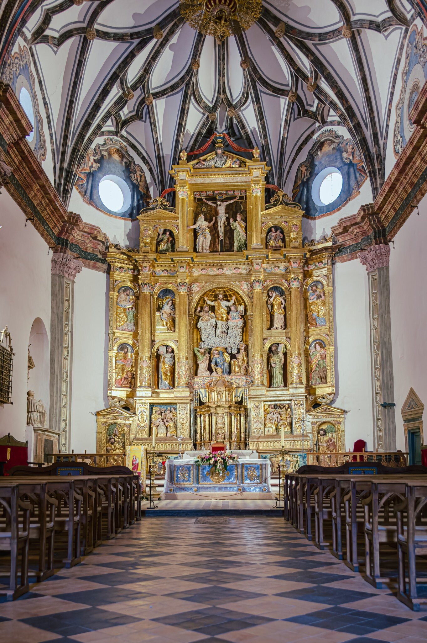 View of the golden altar of the Catedral del Salvador in Albarracín, Spain.